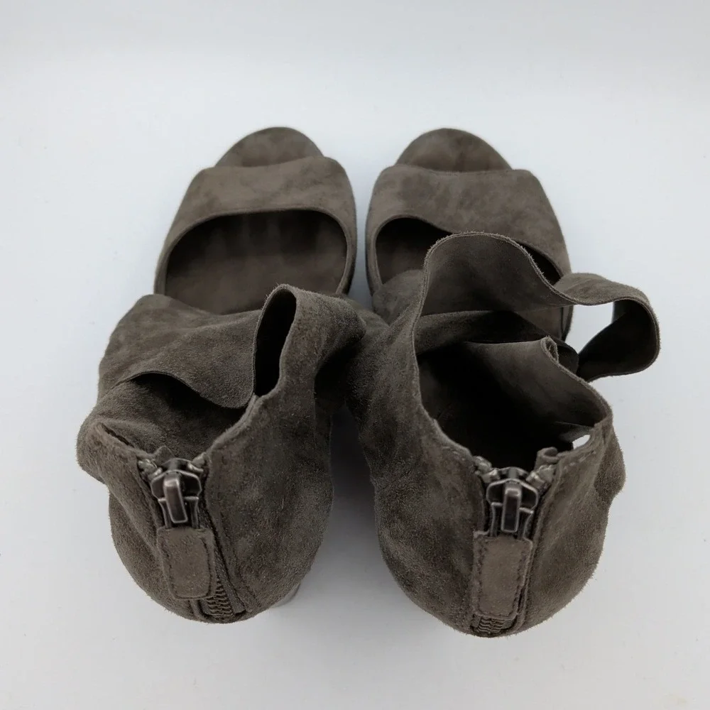 Eileen Fisher Womens Taupe Suede Ruffle Wedge Sandals Open Toe Back Zip Size 8.5